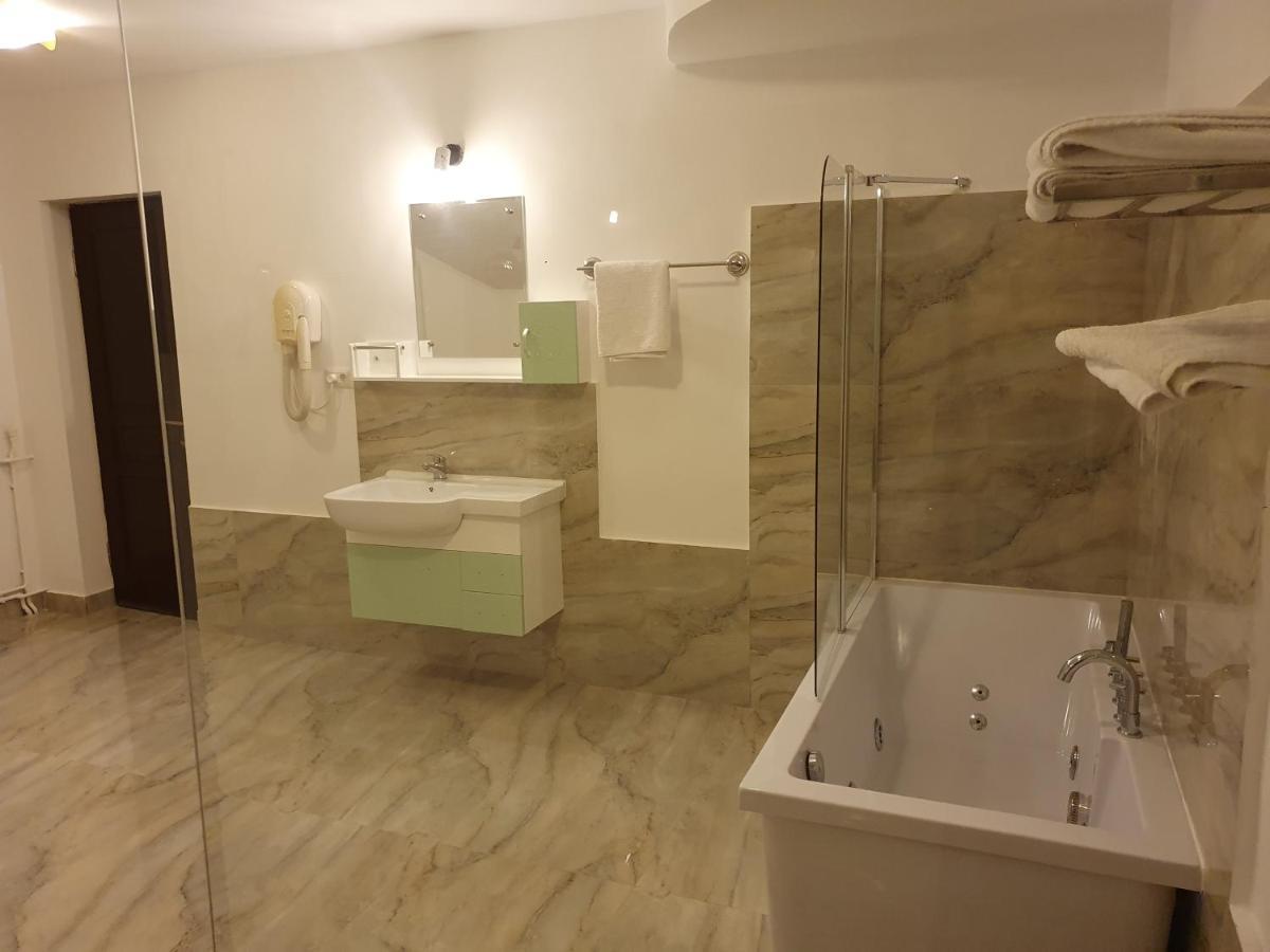 Motel Davios Târgu Jiu Extérieur photo
