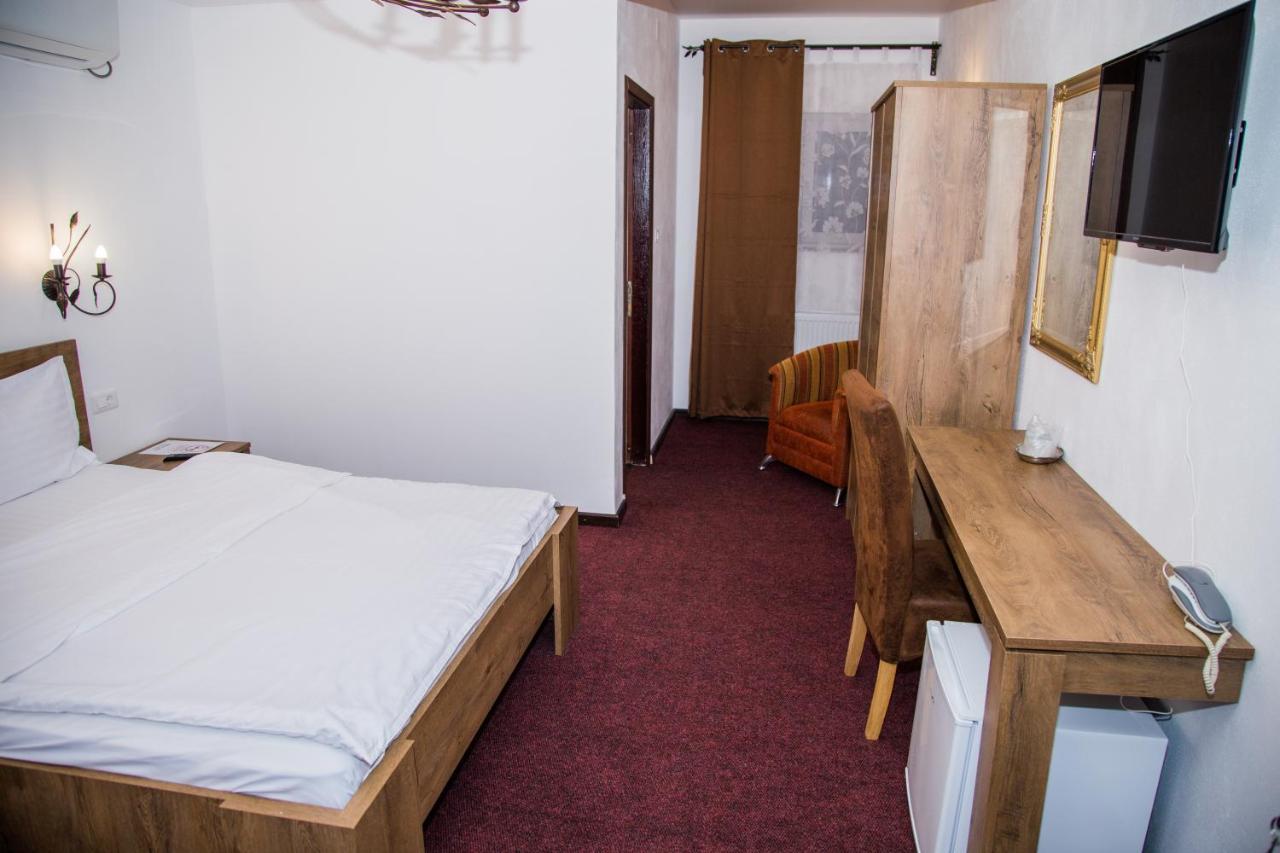 Motel Davios Târgu Jiu Extérieur photo